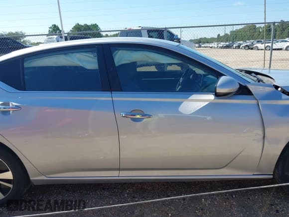 ✅ 2021 Nissan Altima SV • VIN: 1N4BL4DV7MN334540 • Lot: 43284961. Listed on IAAI with 94,483 mi. Free auction sales archive from the USA and detailed vehicle history report at DreamBid. Image 14.