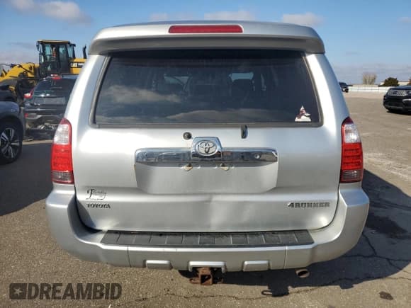 ✅ 2008 Toyota 4Runner Sport • VIN: JTEBU14R98K007472 • Лот: 90424075. Опубликован ранее на Copart с пробегом 268 240 миль. Бесплатный доступ к архиву аукционных продаж из США и подробный отчёт об истории автомобиля на DreamBid. Изображение 6.