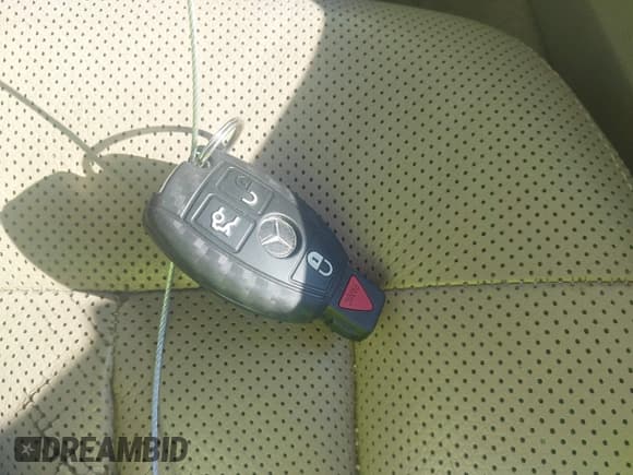 ✅ 2011 Mercedes-Benz E 550 Luxury • VIN: WDDHF7CB9BA327216 • Lot: 42846527. Listed on IAAI with 109,872 mi. Free auction sales archive from the USA and detailed vehicle history report at DreamBid. Image 11.