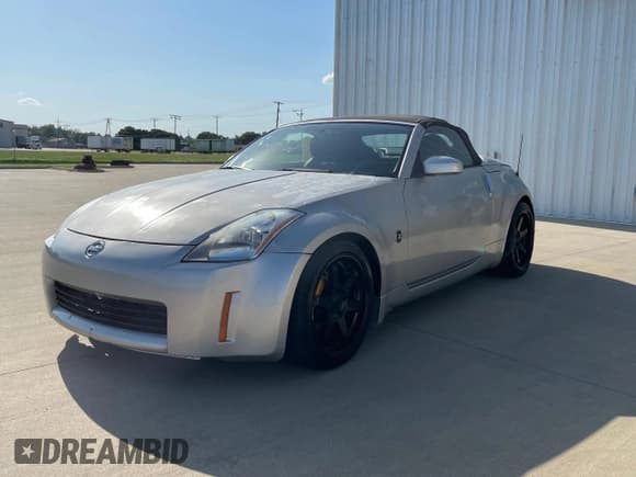✅ 2005 Nissan 350Z Touring • VIN: JN1AZ36AX5M760256 • Lot: 62198355. Wystawiony na Copart z przebiegiem 102 391 mil. Bezpłatny archiwum sprzedaży aukcyjnych z USA i szczegółowy raport historii pojazdu na DreamBid. Zdjęcie 2.