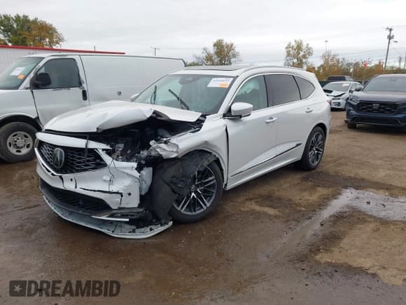 ✅ 2025 Acura MDX Advance • VIN: 5J8YE1H89SL011067 • Лот: 43544653. Опубликован ранее на IAAI с пробегом 11 639 миль. Бесплатный доступ к архиву аукционных продаж из США и подробный отчёт об истории автомобиля на DreamBid. Изображение 17.