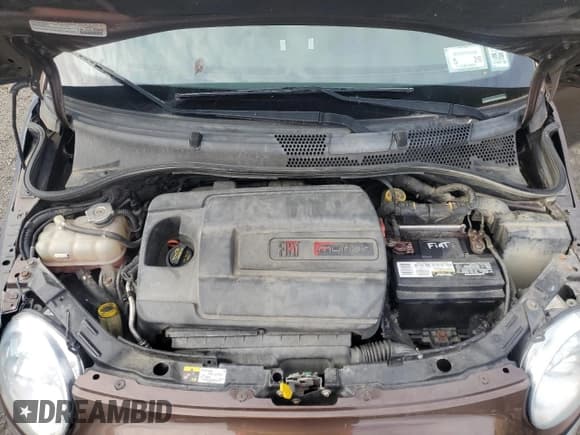 ✅ 2014 FIAT 500 Sport • VIN: 3C3CFFBR7ET184927 • Lot: 86407225. Wystawiony na Copart z przebiegiem 119 777 mil. Bezpłatny archiwum sprzedaży aukcyjnych z USA i szczegółowy raport historii pojazdu na DreamBid. Zdjęcie 11.