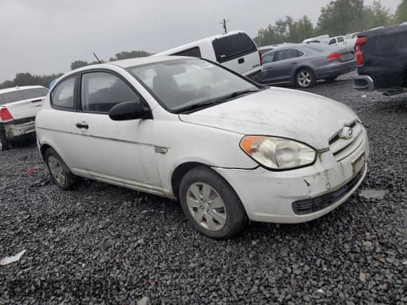 2009 Hyundai Accent Auto GS с VIN KMHCM36C39U116606, выставлен на аукционе Copart как лот 73322584 с пробегом Не указан миль и Чистый • Clean title. История ставок и продаж доступна на DreamBid. Изображение 4.