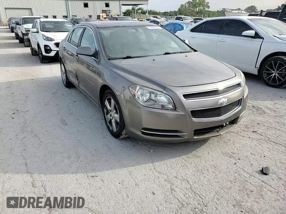 ✅ 2011 Chevrolet Malibu 1LT • VIN: 1G1ZC5E17BF351509 • Lot: 70965144. Wystawiony na Copart z przebiegiem 188 326 mil. Bezpłatny archiwum sprzedaży aukcyjnych z USA i szczegółowy raport historii pojazdu na DreamBid. Zdjęcie 11.