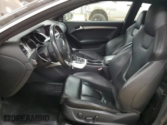 ✅ 2012 Audi S5 Prestige • VIN: WAU3VAFR9CA015960 • Лот: 82827734. Опубликован ранее на Copart с пробегом 42 406 миль. Бесплатный доступ к архиву аукционных продаж из США и подробный отчёт об истории автомобиля на DreamBid. Изображение 7.