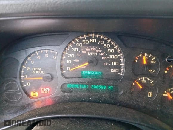 ✅ 2005 GMC Sierra 1500 SLT • VIN: 1GTEK19B15Z202584 • Лот: 94100465. Опубликован ранее на Copart с пробегом 206 580 миль. Бесплатный доступ к архиву аукционных продаж из США и подробный отчёт об истории автомобиля на DreamBid. Изображение 9.