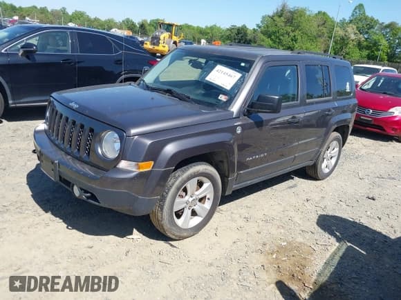 ✅ 2017 Jeep Patriot High Altitude • VIN: 1C4NJRFB8HD190411 • Lot: 42145467. Listed on IAAI with 149,293 mi. Free auction sales archive from the USA and detailed vehicle history report at DreamBid. Image 17.