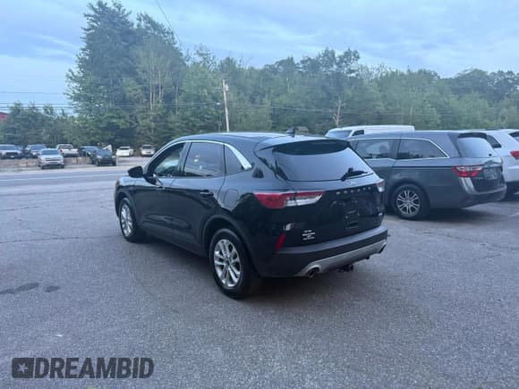 ✅ 2020 Ford Escape SE • VIN: 1FMCU9G63LUB53741 • Lot: 62328685. Listed on Copart with 176,070 mi. Free auction sales archive from the USA and detailed vehicle history report at DreamBid. Image 3.