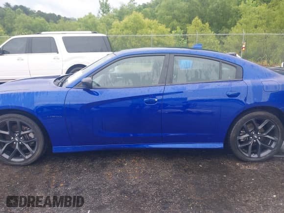 ✅ 2022 Dodge Charger R/T • VIN: 2C3CDXCT5NH149916 • Lot: 42338448. Listed on IAAI with 28,045 mi. Free auction sales archive from the USA and detailed vehicle history report at DreamBid. Image 14.