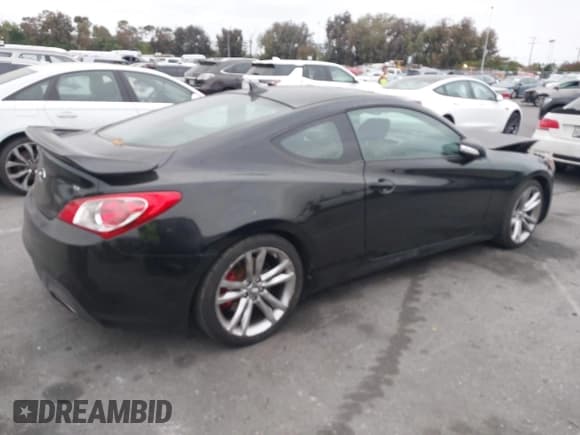 ✅ 2012 Hyundai Genesis Coupe Grand Touring • VIN: KMHHU6KH9CU071252 • Lot: 42358871. Wystawiony na IAAI z przebiegiem 92 528 mil. Bezpłatny archiwum sprzedaży aukcyjnych z USA i szczegółowy raport historii pojazdu na DreamBid. Zdjęcie 4.