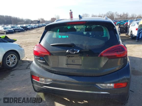 ✅ 2021 Chevrolet Bolt EV Premier • VIN: 1G1FZ6S00M4100574 • Лот: 41787225. Опубликован ранее на IAAI с пробегом 70 941 миль. Бесплатный доступ к архиву аукционных продаж из США и подробный отчёт об истории автомобиля на DreamBid. Изображение 16.