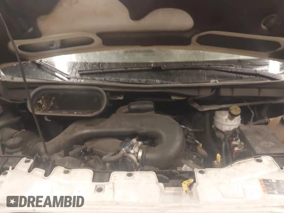 ✅ 2018 Ford Transit • VIN: 1FTYR2YM8JKA04248 • Lot: 41686135. Wystawiony na IAAI z przebiegiem 204 019 mil. Bezpłatny archiwum sprzedaży aukcyjnych z USA i szczegółowy raport historii pojazdu na DreamBid. Zdjęcie 10.