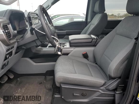 ✅ 2024 Ford F-150 Lightning XLT • VIN: 1FTVW3LK8RWG17076 • Lot: 85832135. Listed on Copart with 4,831 mi. Free auction sales archive from the USA and detailed vehicle history report at DreamBid. Image 7.