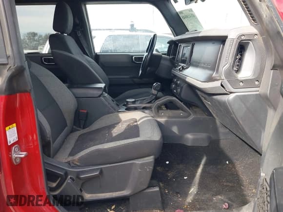 ✅ 2021 Ford Bronco • VIN: 1FMDE5BHXMLB01758 • Lot: 41418048. Listed on IAAI with 31,652 mi. Free auction sales archive from the USA and detailed vehicle history report at DreamBid. Image 5.