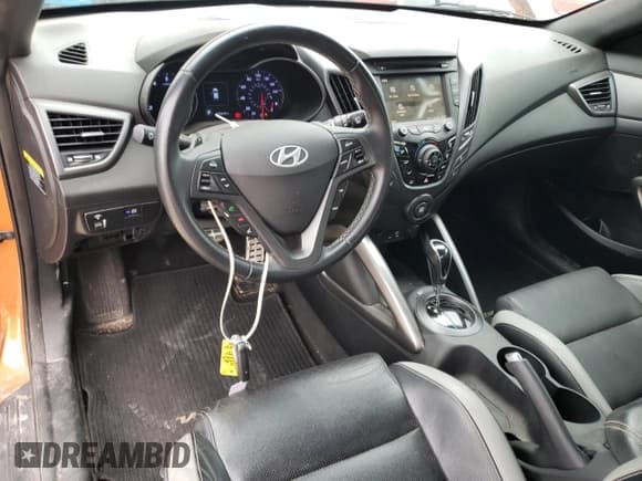 ✅ 2016 Hyundai Veloster Turbo • VIN: KMHTC6AE2GU291780 • Lot: 87836035. Wystawiony na Copart z przebiegiem 105 640 mil. Bezpłatny archiwum sprzedaży aukcyjnych z USA i szczegółowy raport historii pojazdu na DreamBid. Zdjęcie 8.