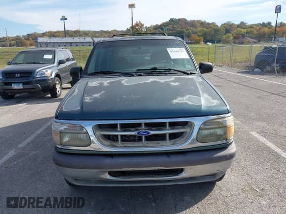 1997 Ford Explorer XLT с VIN 1FMDU35P1VUD27290, выставлен на аукционе IAAI как лот 43546783 с пробегом 307 524 миль миль и . История ставок и продаж доступна на DreamBid. Изображение 6.