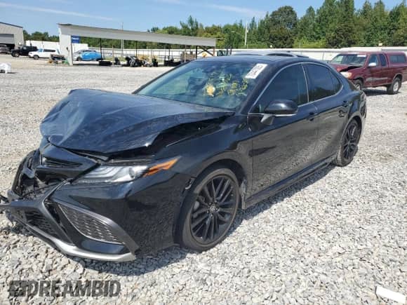 2021 Toyota Camry XSE с VIN 4T1K61AK1MU610626, выставлен на аукционе Copart как лот 70447005 с пробегом 60 394 миль миль и Списание • Salvage title. История ставок и продаж доступна на DreamBid. Изображение 1.