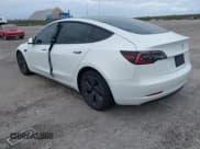 ✅ 2021 Tesla Model 3 Long Range • VIN: 5YJ3E1EB7MF979988 • Lot: 40893463. Wystawiony na IAAI z przebiegiem 38 230 mil. Bezpłatny archiwum sprzedaży aukcyjnych z USA i szczegółowy raport historii pojazdu na DreamBid. Zdjęcie 3.