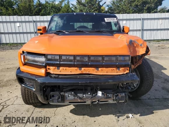 ✅ 2024 GMC Hummer EV 3X • VIN: 1GKB0RDCXRU113305 • Lot: 84229305. Wystawiony na Copart z przebiegiem 5 143 mil. Bezpłatny archiwum sprzedaży aukcyjnych z USA i szczegółowy raport historii pojazdu na DreamBid. Zdjęcie 5.