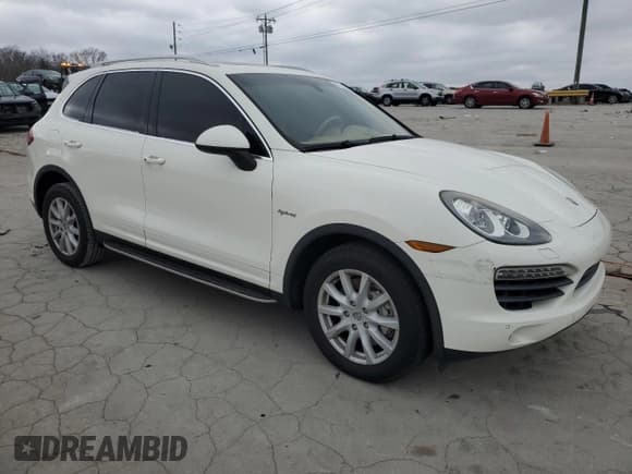 ✅ 2011 Porsche Cayenne S Hybrid • VIN: WP1AE2A28BLA92346 • Lot: 87736165. Wystawiony na Copart z przebiegiem 101 130 mil. Bezpłatny archiwum sprzedaży aukcyjnych z USA i szczegółowy raport historii pojazdu na DreamBid. Zdjęcie 4.