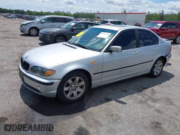 2003 BMW 3 Series 325xi with VIN WBAEU33443PH90683, listed as a IAAI auction lot 42741918 with 170,563 mi miles and . Bid and sale history available at DreamBid. Image 18.