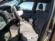 ✅ 2013 Toyota Tacoma • VIN: 3TMLU4EN6DM126962 • Lot: 87119035. Wystawiony na Copart z przebiegiem 129 889 mil. Bezpłatny archiwum sprzedaży aukcyjnych z USA i szczegółowy raport historii pojazdu na DreamBid. Zdjęcie 7.