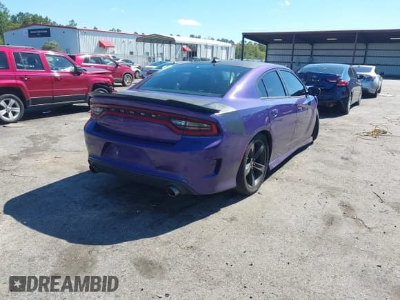 ✅ 2019 Dodge Charger Scat Pack • VIN: 2C3CDXGJ7KH576616 • Лот: 43436701. Опубликован ранее на IAAI с пробегом 103 902 миль. Бесплатный доступ к архиву аукционных продаж из США и подробный отчёт об истории автомобиля на DreamBid. Изображение 4.