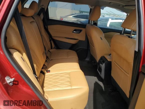 ✅ 2022 Nissan Rogue Platinum • VIN: JN8BT3DD6NW276044 • Lot: 60743445. Wystawiony na Copart z przebiegiem 48 173 mil. Bezpłatny archiwum sprzedaży aukcyjnych z USA i szczegółowy raport historii pojazdu na DreamBid. Zdjęcie 11.