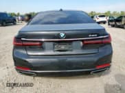 ✅ 2021 BMW 7 Series 740i • VIN: WBA7T2C0XMCF20207 • Lot: 84243415. Wystawiony na Copart z przebiegiem Nie podano. Bezpłatny archiwum sprzedaży aukcyjnych z USA i szczegółowy raport historii pojazdu na DreamBid. Zdjęcie 6.