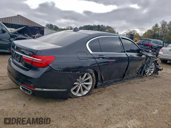 ✅ 2019 BMW 7 Series 740i xDrive • VIN: WBA7E4C59KGV70097 • Lot: 96294445. Listed on Copart with Not provided. Free auction sales archive from the USA and detailed vehicle history report at DreamBid. Image 3.