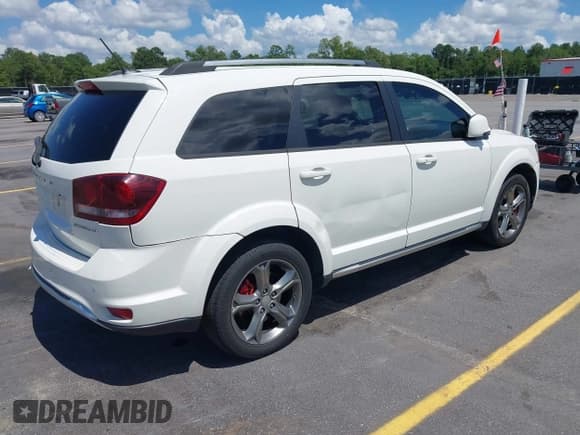 ✅ 2017 Dodge Journey Crossroad Plus • VIN: 3C4PDCGB5HT613192 • Лот: 42517198. Опубликован ранее на IAAI с пробегом 120 746 миль. Бесплатный доступ к архиву аукционных продаж из США и подробный отчёт об истории автомобиля на DreamBid. Изображение 4.