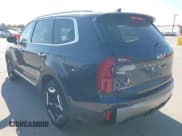 ✅ 2025 Kia Telluride S • VIN: 5XYP64GC1SG637271 • Lot: 43715203. Listed on IAAI with 13,315 mi. Free auction sales archive from the USA and detailed vehicle history report at DreamBid. Image 3.