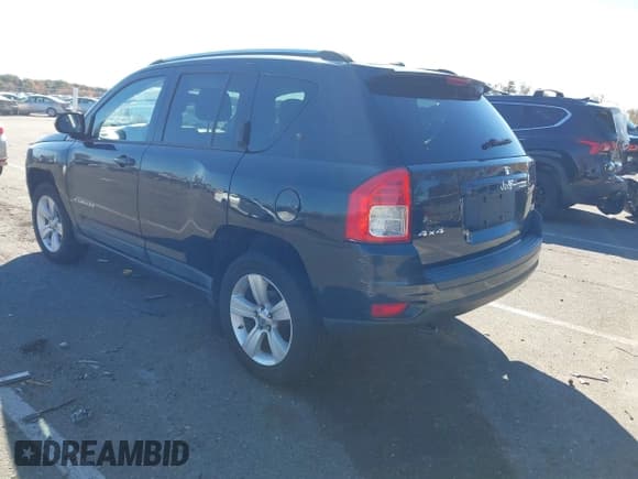 ✅ 2011 Jeep Compass Latitude • VIN: 1J4NF1FB4BD202624 • Lot: 43493166. Wystawiony na IAAI z przebiegiem 114 820 mil. Bezpłatny archiwum sprzedaży aukcyjnych z USA i szczegółowy raport historii pojazdu na DreamBid. Zdjęcie 3.