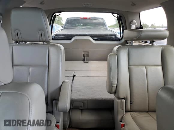 ✅ 2012 Ford Expedition Limited • VIN: 1FMJU2A52CEF39379 • Lot: 68456855. Wystawiony na Copart z przebiegiem 154 031 mil. Bezpłatny archiwum sprzedaży aukcyjnych z USA i szczegółowy raport historii pojazdu na DreamBid. Zdjęcie 10.