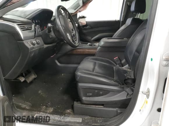 ✅ 2018 Chevrolet Suburban LT • VIN: 1GNSKHKC3JR365639 • Lot: 70625504. Wystawiony na Copart z przebiegiem Nie podano. Bezpłatny archiwum sprzedaży aukcyjnych z USA i szczegółowy raport historii pojazdu na DreamBid. Zdjęcie 7.