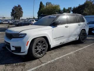 ✅ 2023 Jeep Grand Cherokee Summit • VIN: 1C4RJKEG6P8108382 • Lot: 81946164. Listed on Copart with 18,749 mi. Free auction sales archive from the USA and detailed vehicle history report at DreamBid. Image 1.