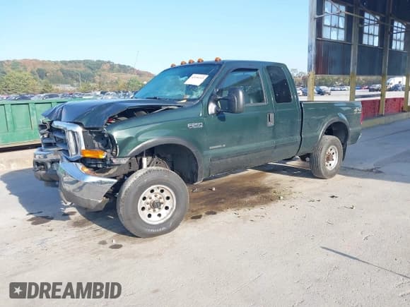 ✅ 2001 Ford F-250 XL • VIN: 1FTNX21F81ED38234 • Lot: 43190315. Listed on IAAI with 226,607 mi. Free auction sales archive from the USA and detailed vehicle history report at DreamBid. Image 2.