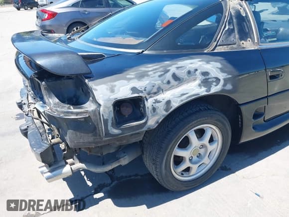 ✅ 1995 Mitsubishi 3000GT GT • VIN: JA3AM84J1SY026510 • Lot: 42298430. Wystawiony na IAAI z przebiegiem 288 509 mil. Bezpłatny archiwum sprzedaży aukcyjnych z USA i szczegółowy raport historii pojazdu na DreamBid. Zdjęcie 6.