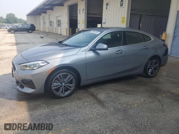 ✅ 2024 BMW 2 Series 228i xDrive • VIN: WBA73AK07R7R69434 • Лот: 67135975. Опубликован ранее на Copart с пробегом 16 737 миль. Бесплатный доступ к архиву аукционных продаж из США и подробный отчёт об истории автомобиля на DreamBid. Изображение 1.