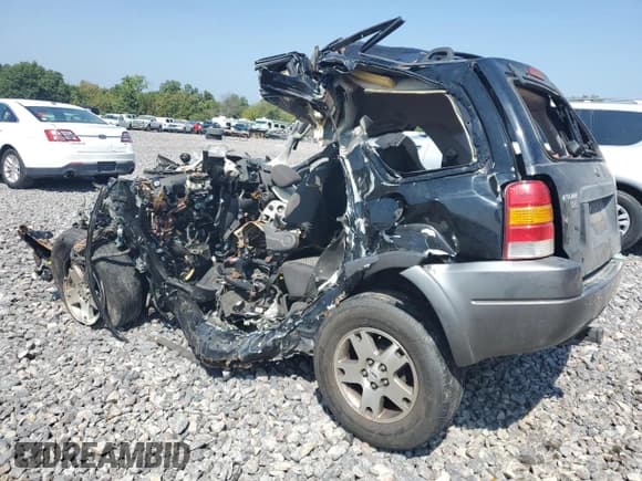 ✅ 2004 Ford Escape XLT • VIN: 1FMCU93114KA44816 • Лот: 70696855. Опубликован ранее на Copart с пробегом Не указан. Бесплатный доступ к архиву аукционных продаж из США и подробный отчёт об истории автомобиля на DreamBid. Изображение 2.