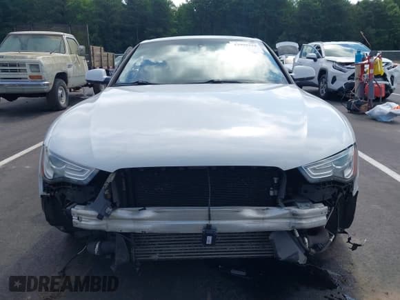 ✅ 2014 Audi A5 Premium Plus • VIN: WAULFAFR9EA001279 • Лот: 42999334. Опубликован ранее на IAAI с пробегом 172 445 миль. Бесплатный доступ к архиву аукционных продаж из США и подробный отчёт об истории автомобиля на DreamBid. Изображение 12.