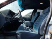 ✅ 1993 Oldsmobile Cutlass Ciera S • VIN: 1G3AG54N3P6330824 • Lot: 59590864. Wystawiony na Copart z przebiegiem 2 689 mil. Bezpłatny archiwum sprzedaży aukcyjnych z USA i szczegółowy raport historii pojazdu na DreamBid. Zdjęcie 7.