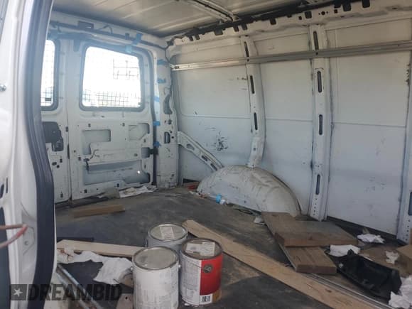 ✅ 2015 Chevrolet Express Cargo • VIN: 1GCWGFCF0F1220315 • Lot: 86242975. Listed on Copart with 117,426 mi. Free auction sales archive from the USA and detailed vehicle history report at DreamBid. Image 11.