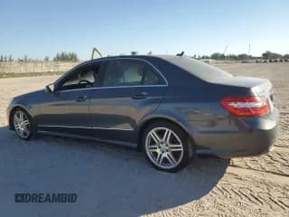 ✅ 2011 Mercedes-Benz E 350 Luxury • VIN: WDDHF5GB5BA285741 • Lot: 92537435. Wystawiony na Copart z przebiegiem Nie podano. Bezpłatny archiwum sprzedaży aukcyjnych z USA i szczegółowy raport historii pojazdu na DreamBid. Zdjęcie 2.