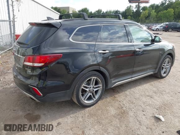 ✅ 2017 Hyundai Santa Fe Limited Ultimate • VIN: KM8SR4HF1HU184881 • Лот: 43260269. Опубликован ранее на IAAI с пробегом 106 007 миль. Бесплатный доступ к архиву аукционных продаж из США и подробный отчёт об истории автомобиля на DreamBid. Изображение 4.