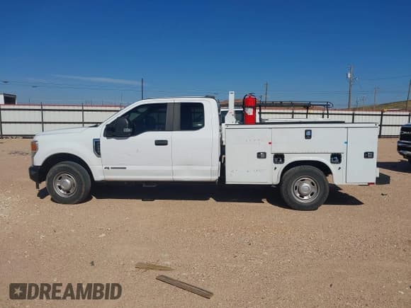 ✅ 2022 Ford F-250 • VIN: 1FD7X2AT4NEC13649 • Лот: 43132081. Опубликован ранее на IAAI с пробегом 138 509 миль. Бесплатный доступ к архиву аукционных продаж из США и подробный отчёт об истории автомобиля на DreamBid. Изображение 14.
