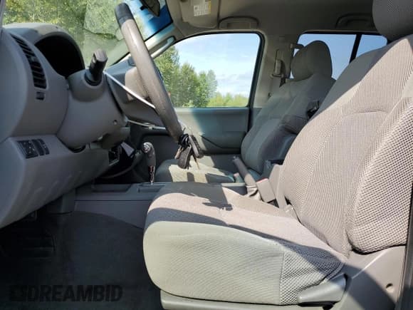 ✅ 2008 Nissan Frontier LE • VIN: 1N6AD07W38C444001 • Lot: 67948955. Wystawiony na Copart z przebiegiem 108 603 mil. Bezpłatny archiwum sprzedaży aukcyjnych z USA i szczegółowy raport historii pojazdu na DreamBid. Zdjęcie 7.