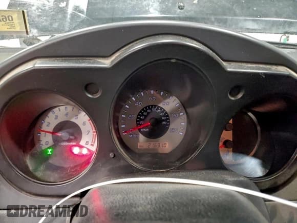 ✅ 2004 Nissan Frontier XE • VIN: 1N6ED29Y04C479343 • Lot: 95348235. Wystawiony na Copart z przebiegiem 216 910 mil. Bezpłatny archiwum sprzedaży aukcyjnych z USA i szczegółowy raport historii pojazdu na DreamBid. Zdjęcie 9.