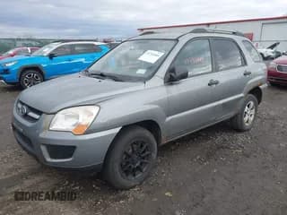 ✅ 2010 Kia Sportage LX • VIN: KNDKG3A40A7725694 • Лот: 43742664. Опубликован ранее на IAAI с пробегом 133 401 миль. Бесплатный доступ к архиву аукционных продаж из США и подробный отчёт об истории автомобиля на DreamBid. Изображение 2.