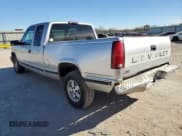 ✅ 1997 Chevrolet Silverado 1500 • VIN: 1GCEC19M1VE249751 • Lot: 81742924. Wystawiony na Copart z przebiegiem 115 267 mil. Bezpłatny archiwum sprzedaży aukcyjnych z USA i szczegółowy raport historii pojazdu na DreamBid. Zdjęcie 2.
